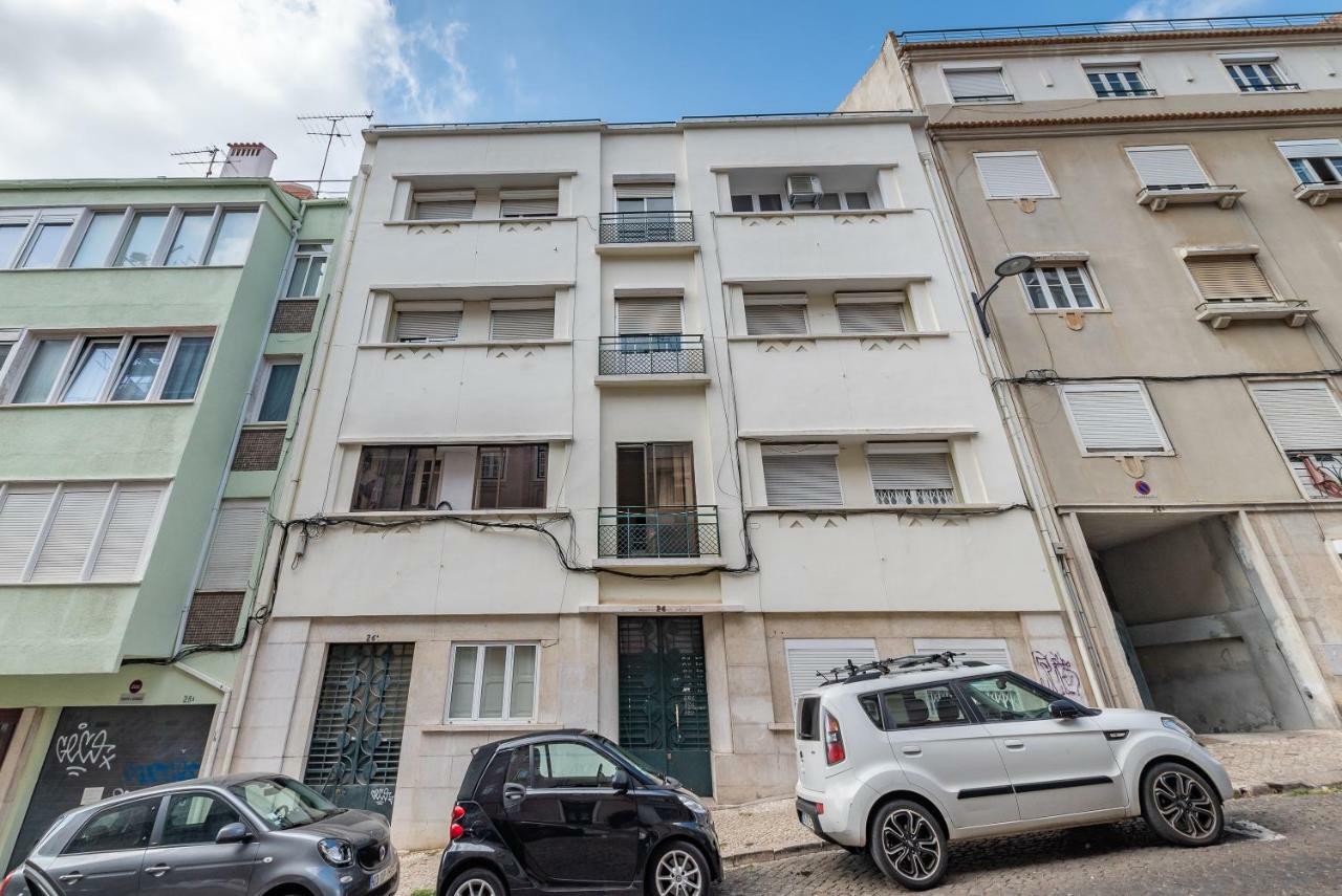 Style And Comfort In Downtown Lisbon Exterior photo